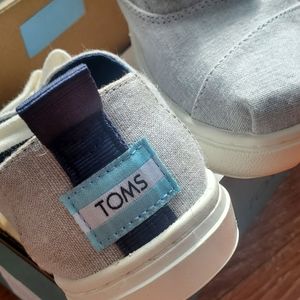 TOMS Gray and White Children's Sneakers Size 1